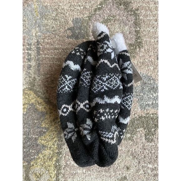 A New Day Festive Snowflake Thick Socks - Picture 3 of 6